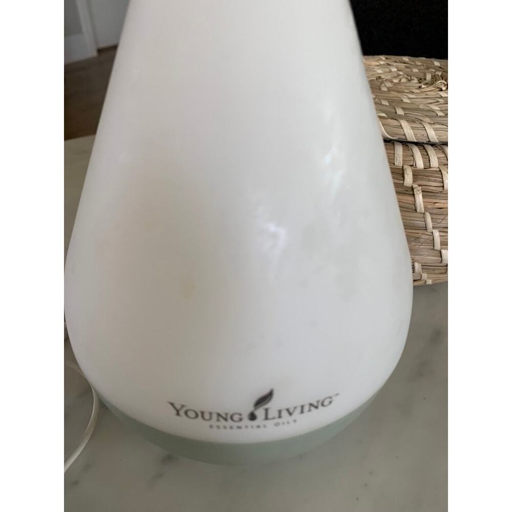 Young Living Dewdrop Diffuser - Picture 2 of 8
